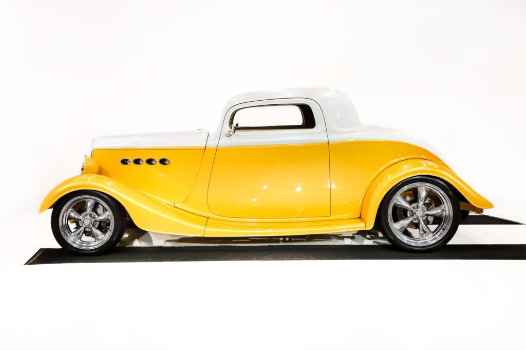 1933 ford 3 window coupe