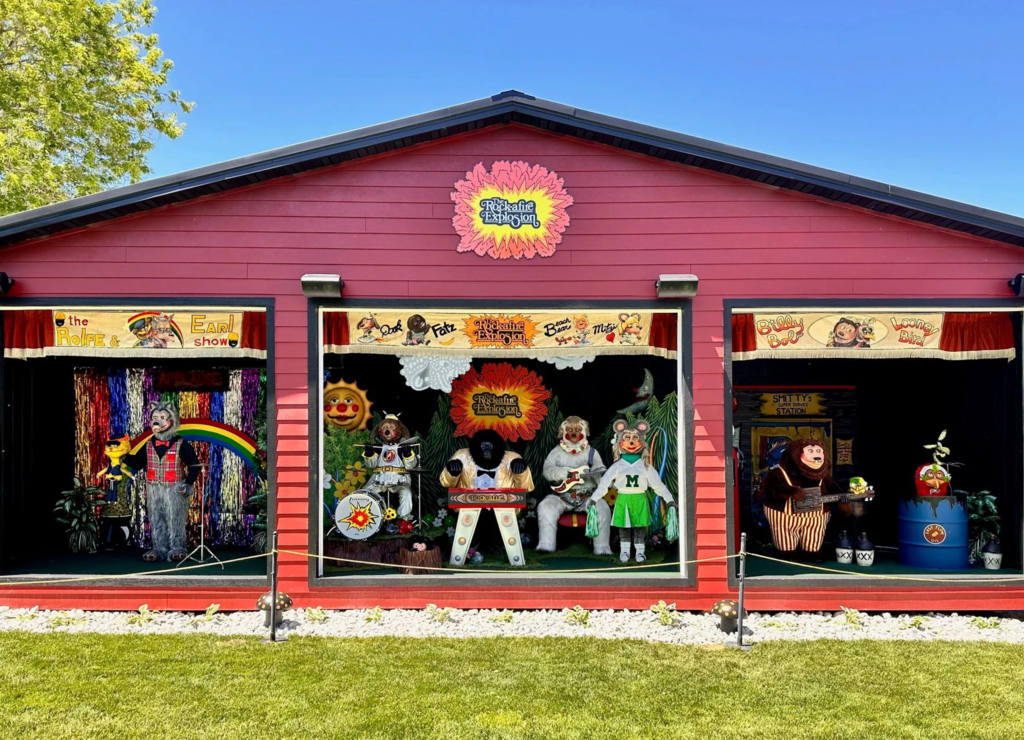 Animatronic characters performing in a show