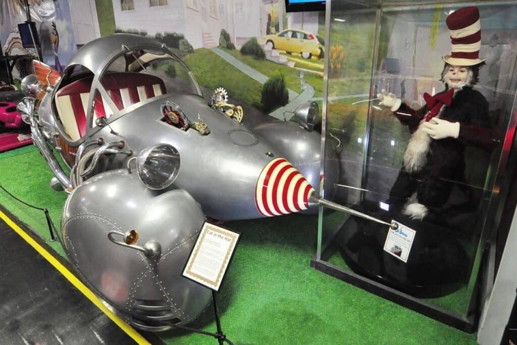 Cat In the ht mobile at volo museum