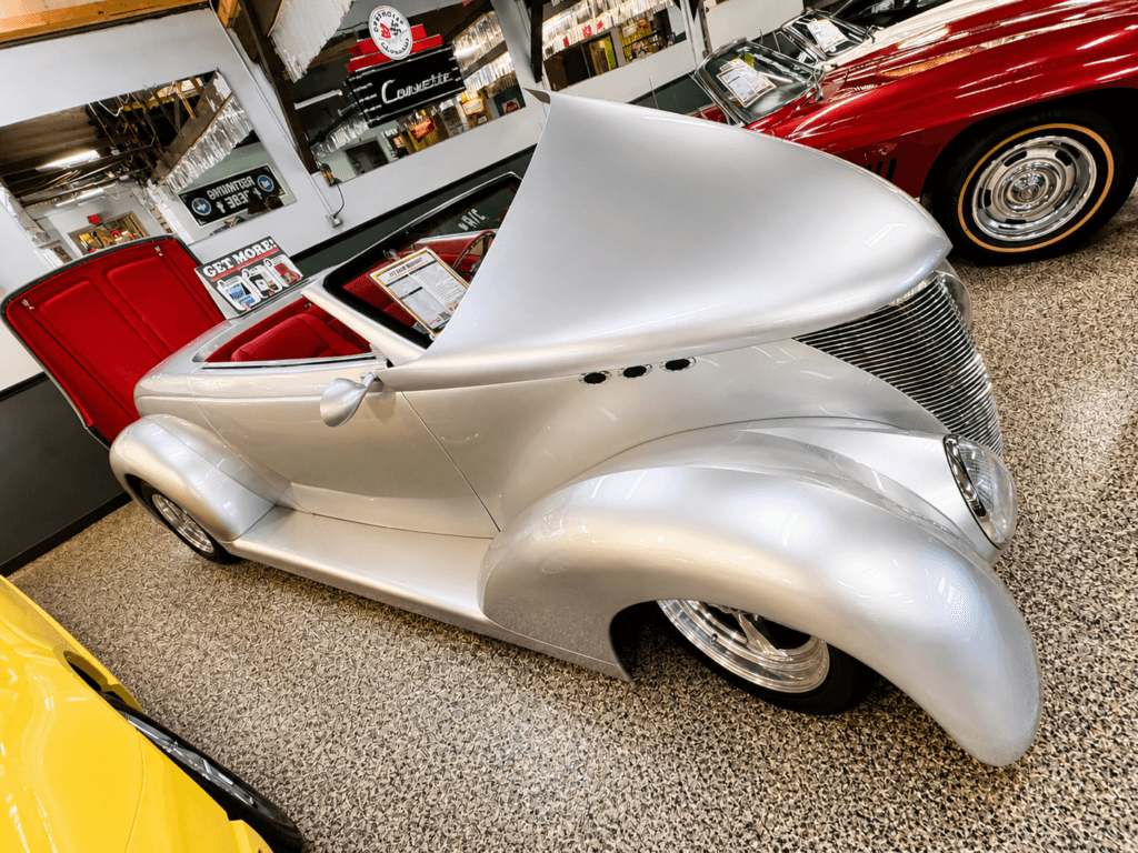 Unique vintage silver car design